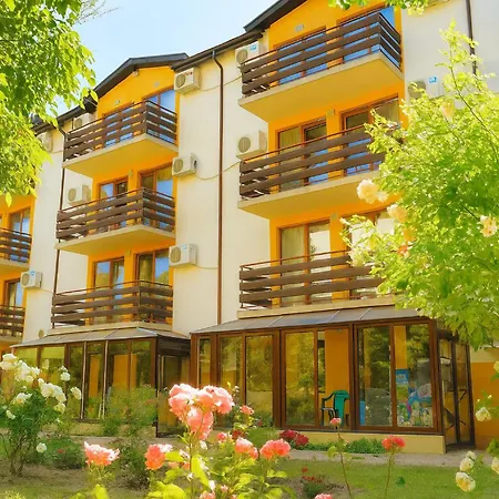 Apartment Cosy Nest With Glass Veranda